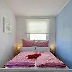 Joos Boardinghouse 라돌프젤암보덴시